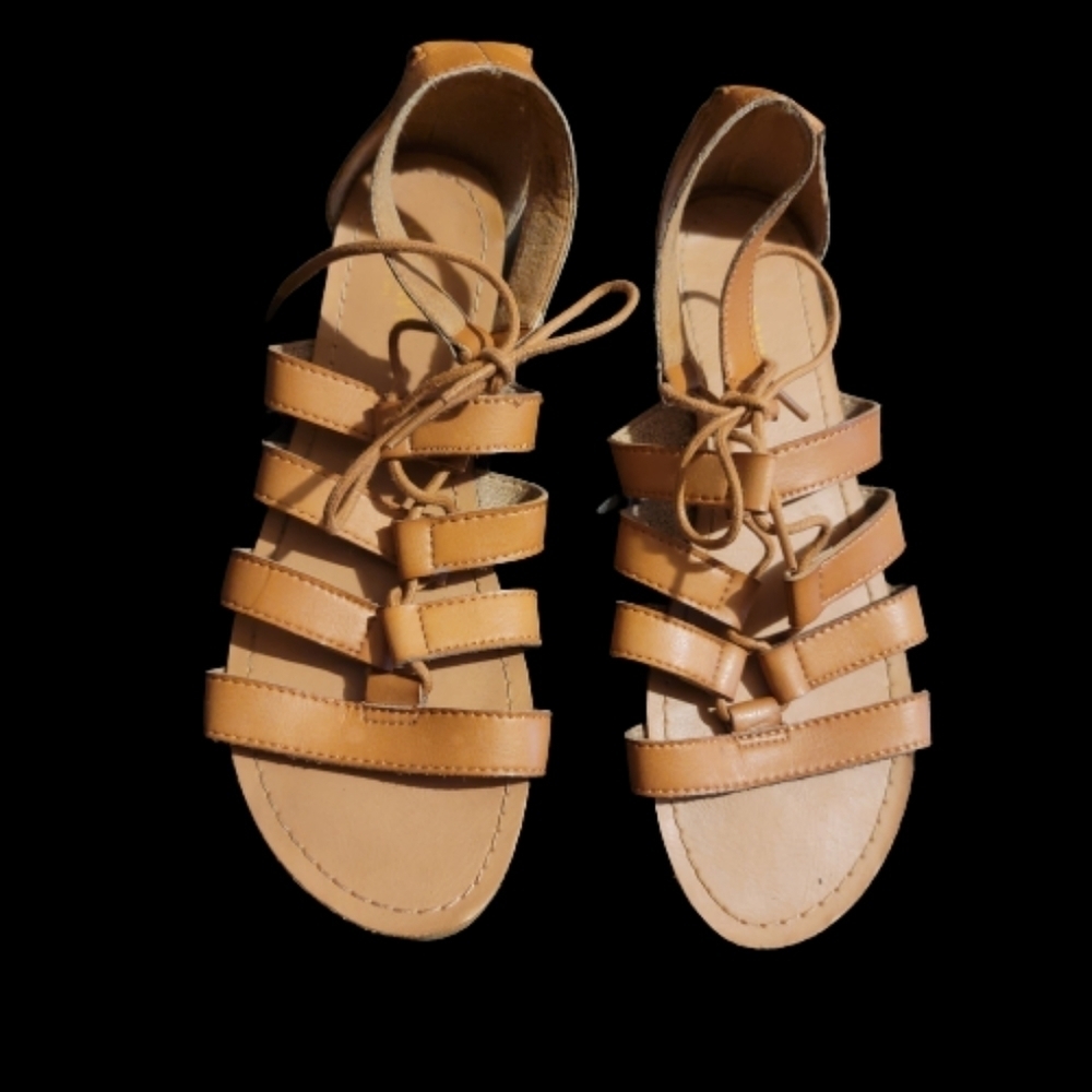 Old NAVY sandals strappy sandals shoes flats camel, tan slingback 8 gladiator